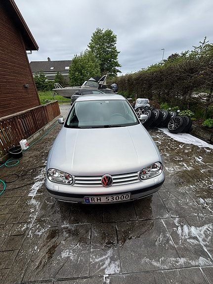 Volkswagen Golf IV 2 of 13