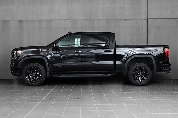 GMC Sierra 3 of 5