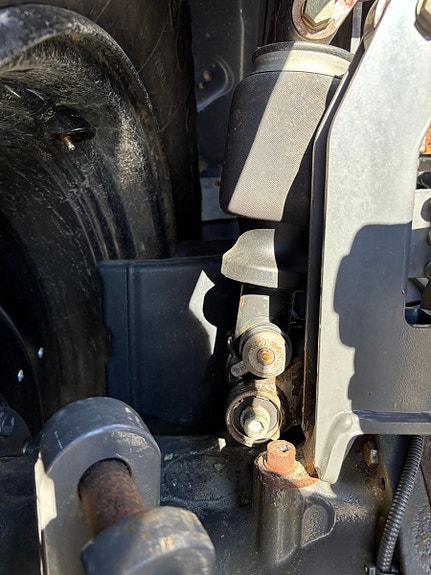 Valtra T234 Direct, fronthydraulikk, kun 3700 t. Nye dekk 2018, kr 1 198 000,-