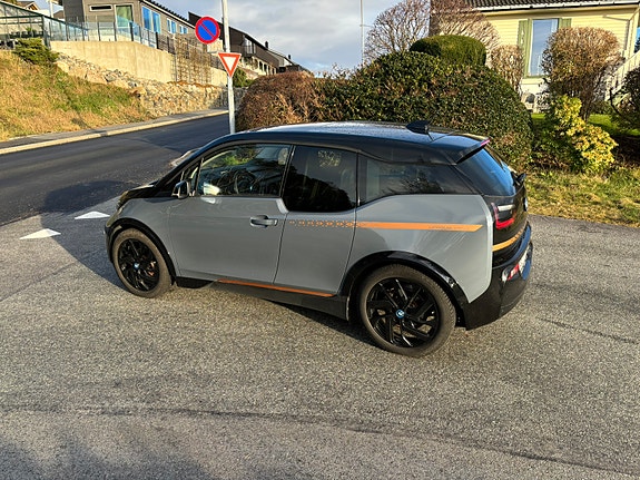 BMW i3 2 of 15