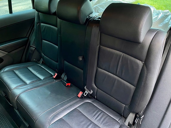 Volkswagen Tiguan 5 of 5