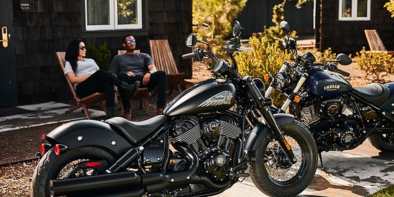 INDIAN Chief Bobber Dark Horse 4 of 5