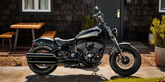 INDIAN Chief Bobber Dark Horse 3 of 5
