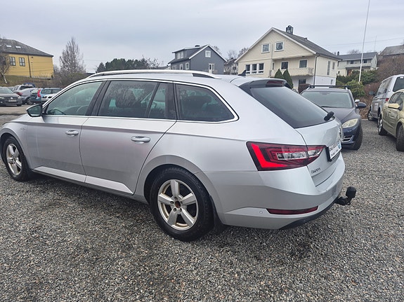 Skoda Superb 5 of 5