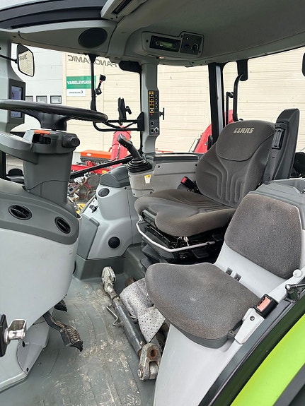 CLAAS ARION 460 CIS GPS klargjort/Laster/fronthyd. 2017, kr 599 000,-