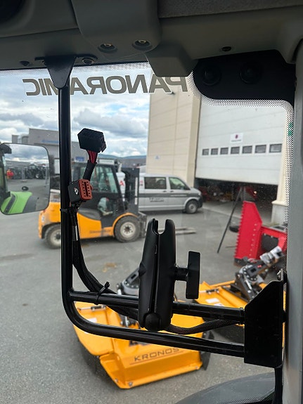 CLAAS ARION 460 CIS GPS klargjort/Laster/fronthyd. 2017, kr 599 000,-