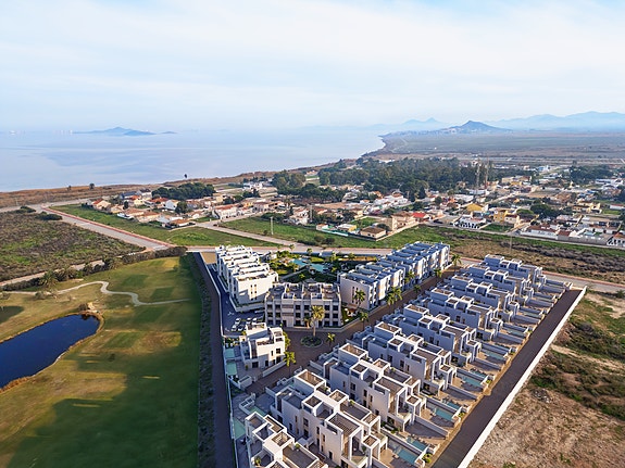 Ny leilighet med 3 soverom | Kun 300 meter fra stranden og rett ved golfbanen