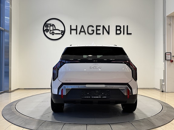 Kia EV3 5 of 5