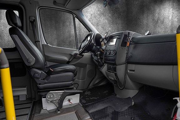 Mercedes-Benz Sprinter 516 21 of 30
