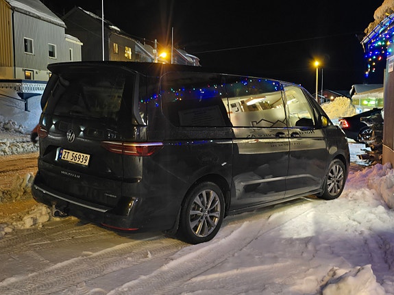 Volkswagen Multivan 10 of 18