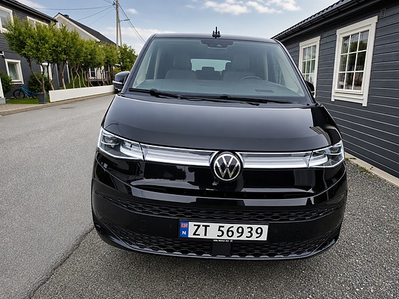 Volkswagen Multivan 3 of 18