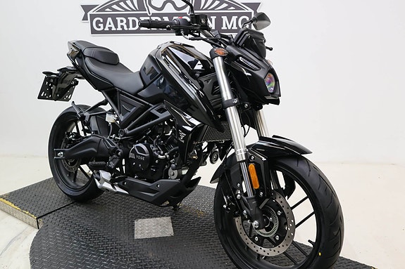VOGE 125 R 20 of 24