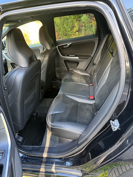 Volvo XC60 22 of 22