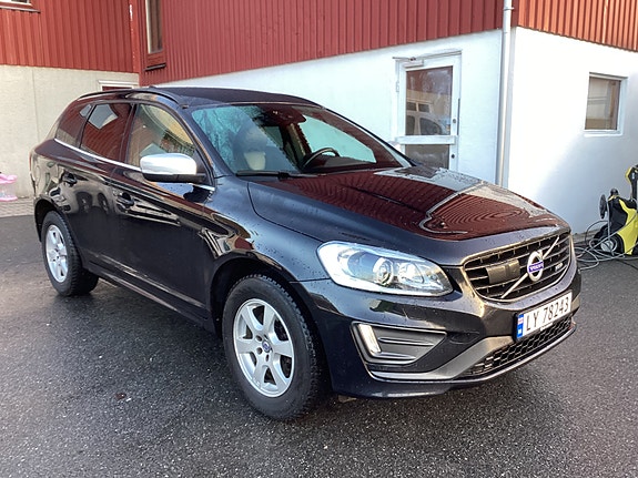 Volvo XC60 3 of 22