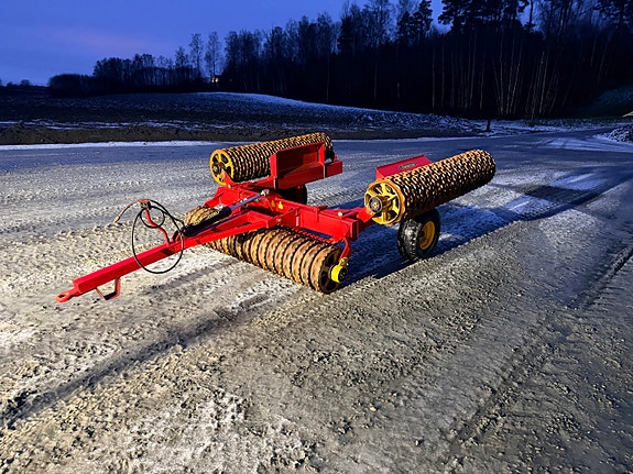 Meget fin Väderstad Rollex 6,2 trommel som har gått veldig lite siden ny