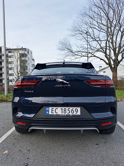 Jaguar I-PACE 6 of 10