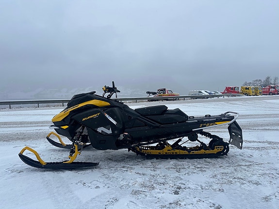Ski-doo Summit NEO+ 2 of 5