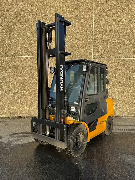 Hyundai Ny på lager. 35DN-9V 2 of 5