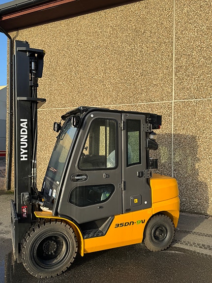 Hyundai Ny på lager. 35DN-9V