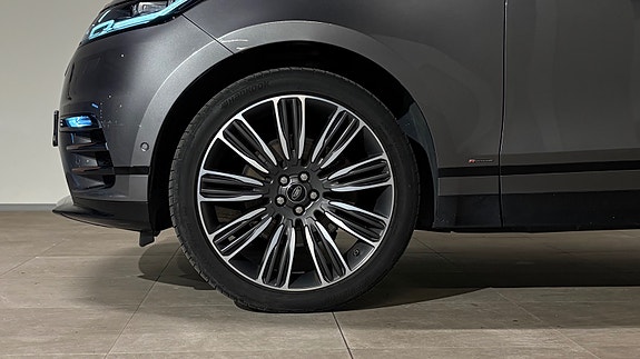 Land Rover Range Rover Velar 30 of 30
