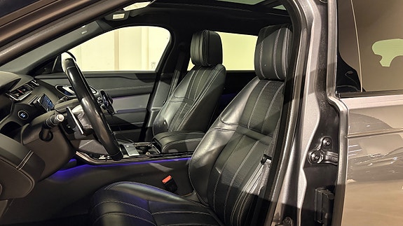 Land Rover Range Rover Velar 10 of 30