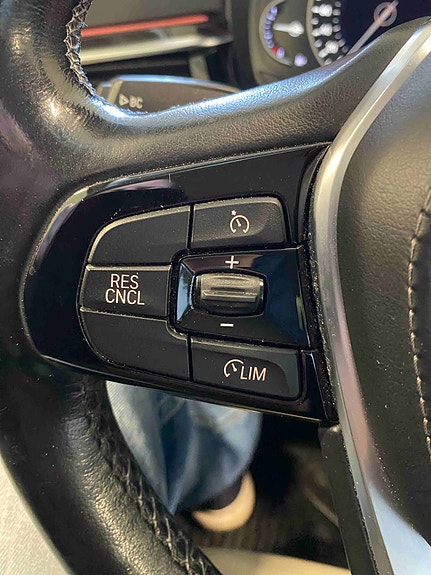 BMW 530i 14 of 28