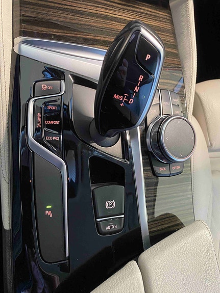 BMW 530i 17 of 28