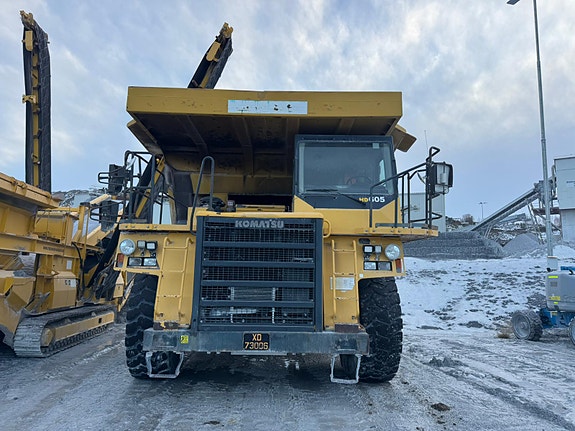 Komatsu HD605-7 2 of 30