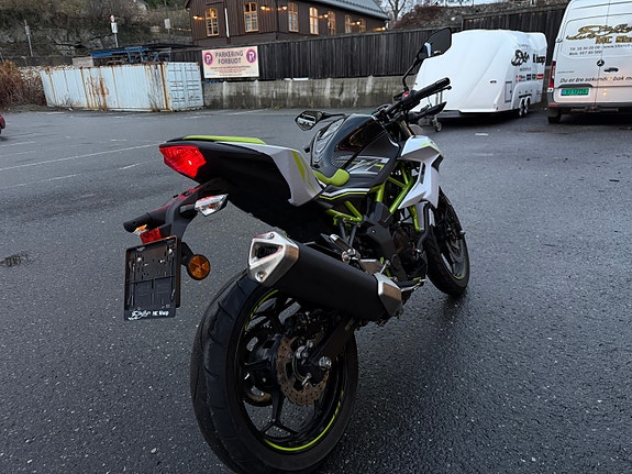 Kawasaki Z 125 7 of 12