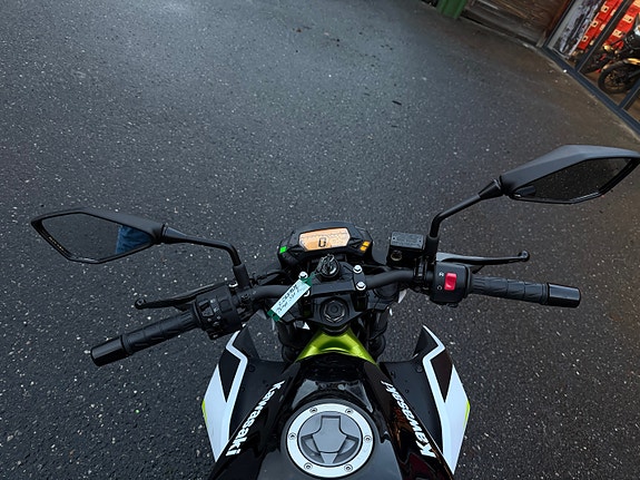 Kawasaki Z 125 11 of 12