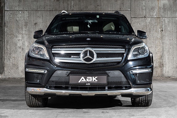 Mercedes-Benz GL350 3 of 5