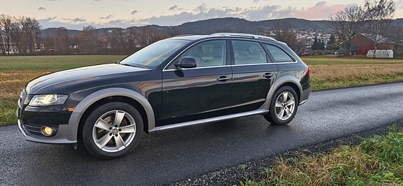 Audi A4 allroad 2 of 9