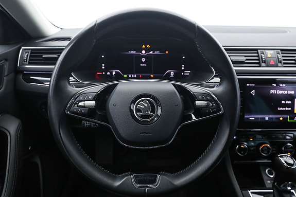 Skoda Superb 18 of 30