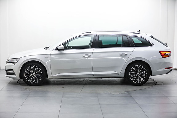 Skoda Superb 10 of 30