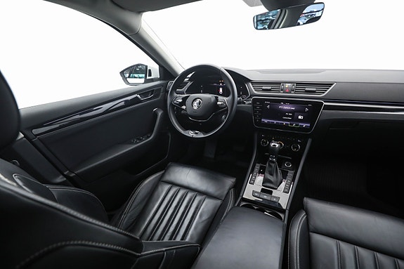Skoda Superb 16 of 30