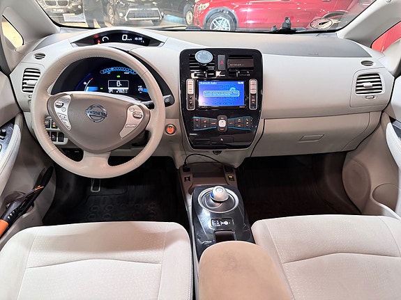 Nissan Leaf 21 of 30