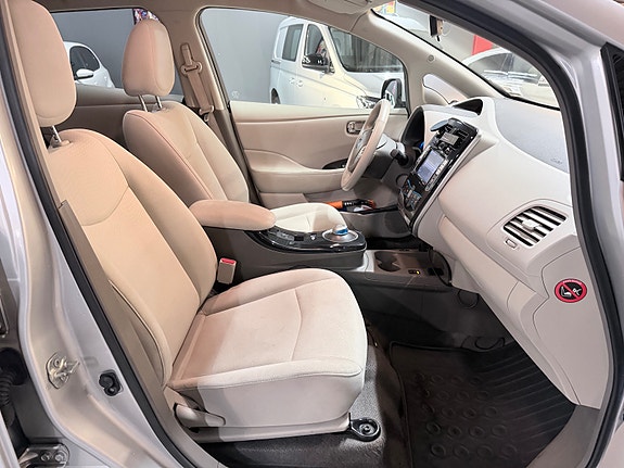 Nissan Leaf 19 of 30