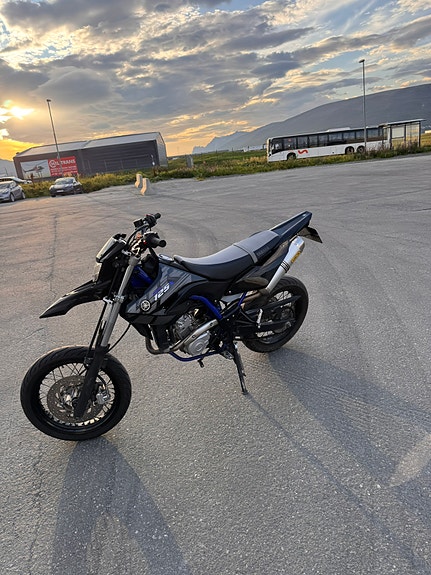 Yamaha WR 125 X 4 of 6