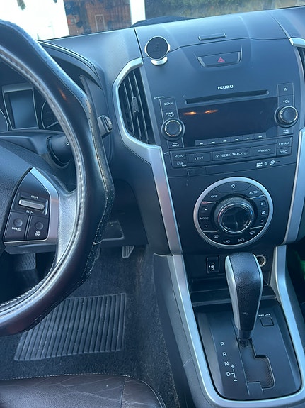 Isuzu D-max 9 of 14