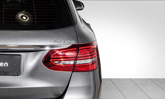 Mercedes-Benz C200 7 of 29