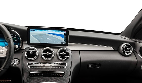 Mercedes-Benz C200 18 of 29