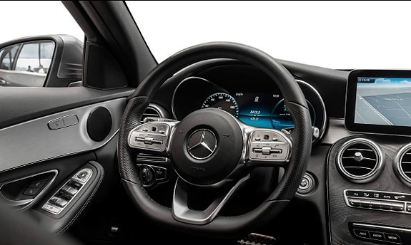 Mercedes-Benz C200 28 of 29