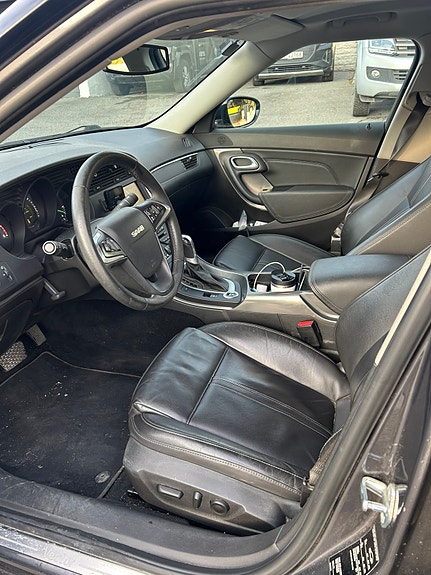 Saab 9-5 9 of 28