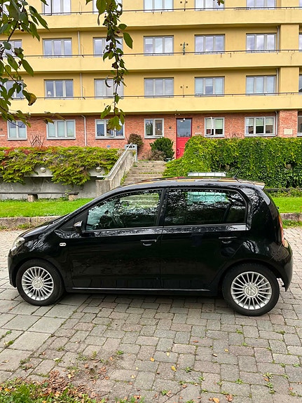 Volkswagen UP! 7 of 30