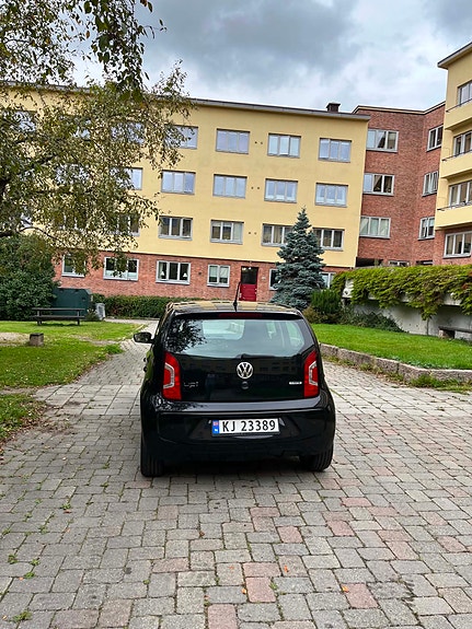 Volkswagen UP! 6 of 30