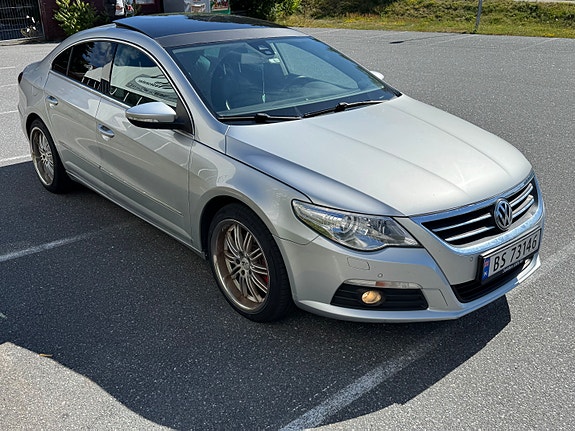 Volkswagen Passat CC 10 of 30