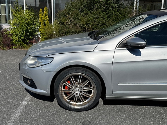Volkswagen Passat CC 2 of 30