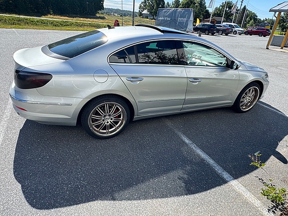 Volkswagen Passat CC 9 of 30
