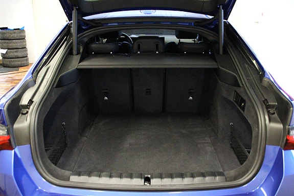 BMW i4 29 of 30