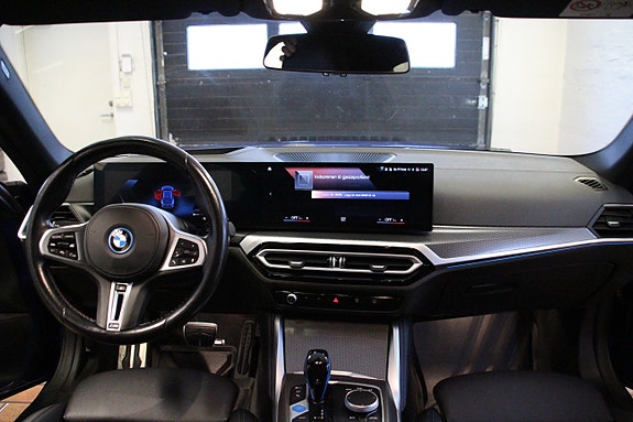 BMW i4 13 of 30